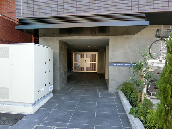 【オープンレジデンシア横浜反町】エントランス