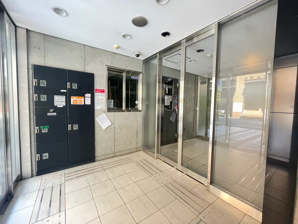 【グラントゥルース神田岩本町】エントランス