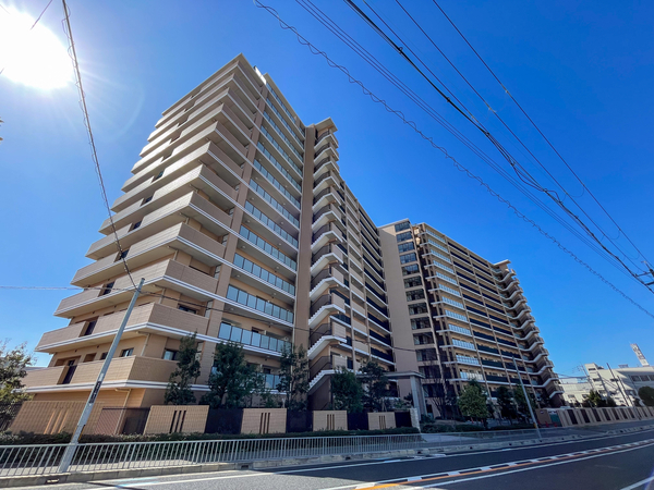 【ブランズヴェリテ堺七道】外観