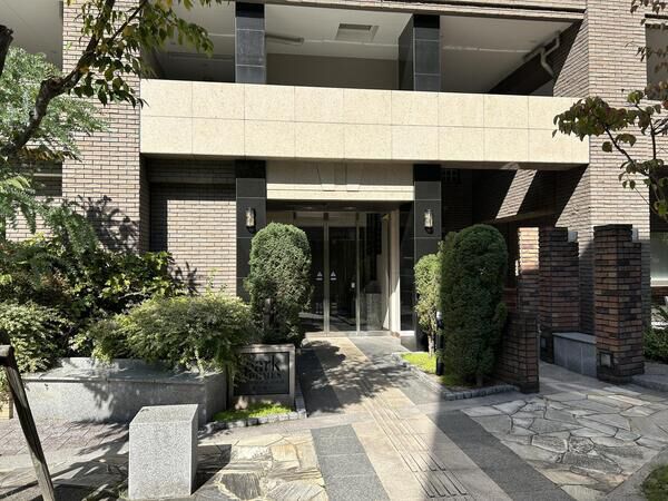 【パークホームズ段原医大通り】エントランス