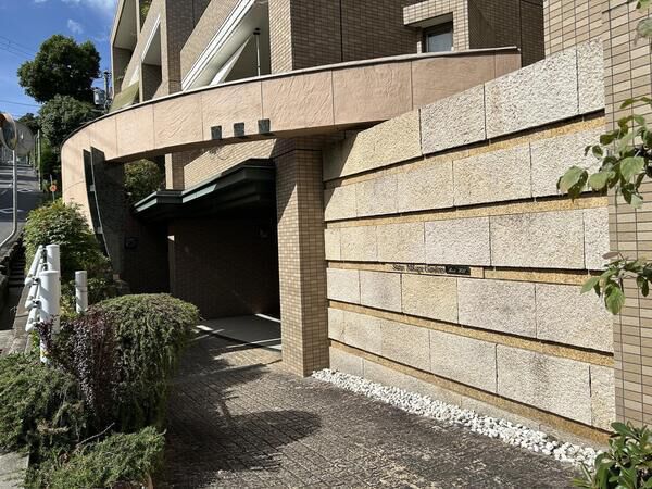 【ステイツ御影ガーデンズ】エントランス