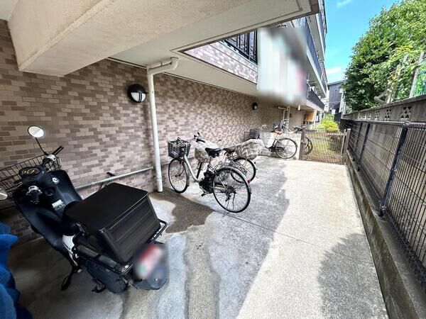 【大宮宝マンション】駐輪場 【大宮宝マンション】駐輪場