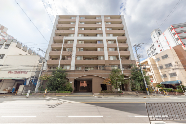 【クレストコート江坂】外観