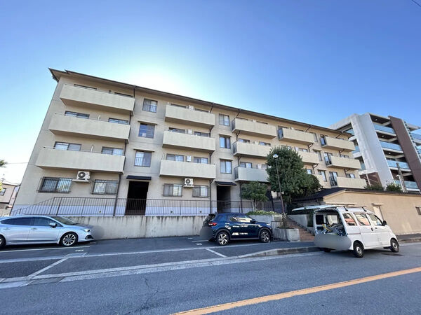 【メゾン千里丘新芦屋2番館】外観 【メゾン千里丘新芦屋2番館】外観