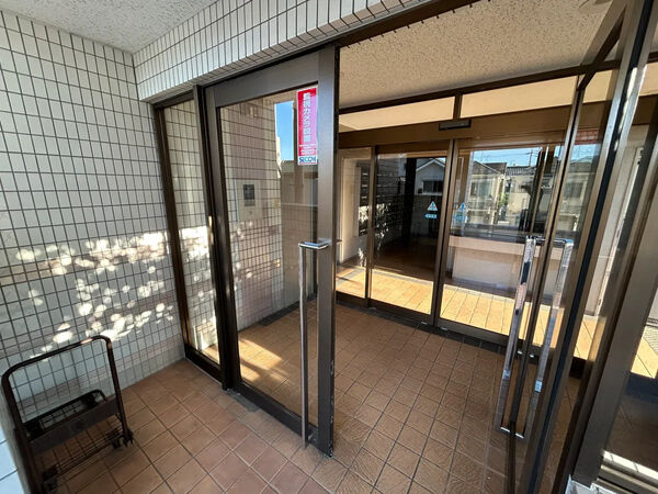 【ニューコーポ松陰】エントランス 【ニューコーポ松陰】エントランス