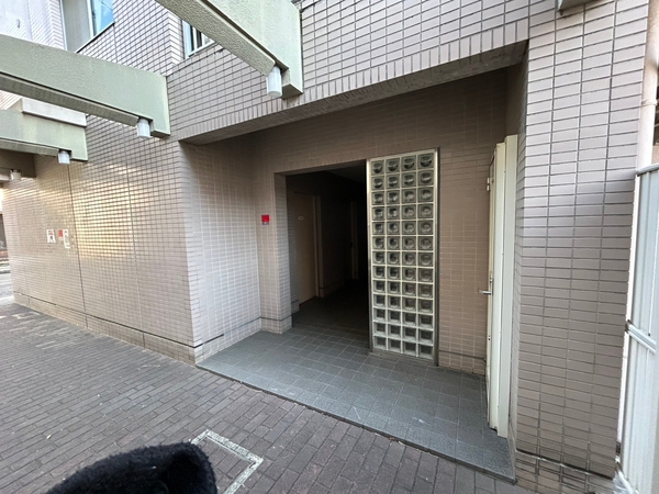 【ポートハイム弘明寺第五】エントランス