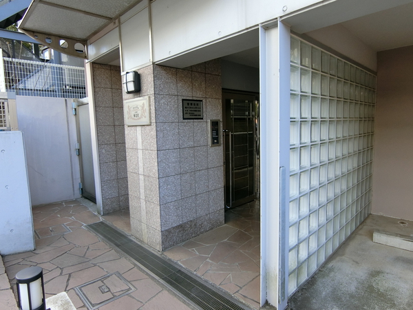 【エクセリア東北沢】エントランス