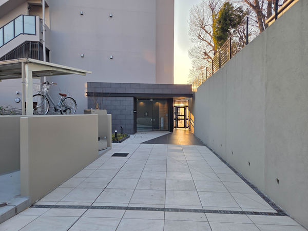 【プレシスヴィアラ南与野】エントランス 【プレシスヴィアラ南与野】エントランス