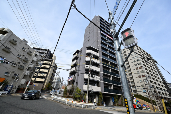 【ユニロイヤル名東上社駅前】外観
