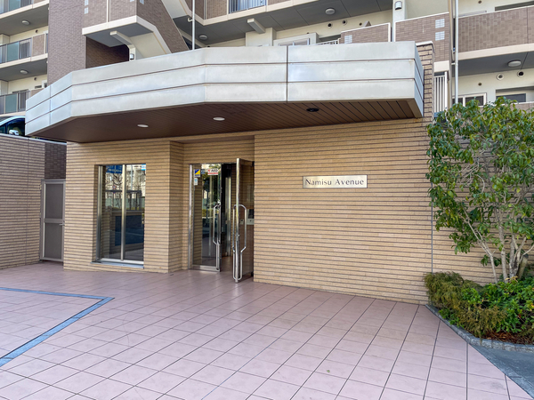 【サンマンションアトレ尼崎波洲アベニュー】エントランス