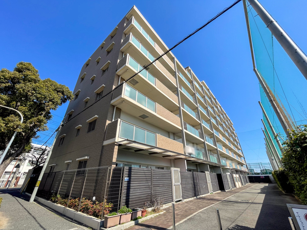 【サンマンションアトレ尼崎波洲アベニュー】外観