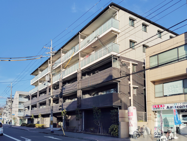 【プレサンスロジェ洛北】外観