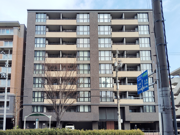 【プレサンスロジェ西大路御池】外観