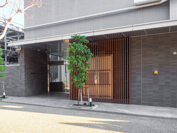 【ローレルコート勝川駅前】エントランス 【ローレルコート勝川駅前】エントランス