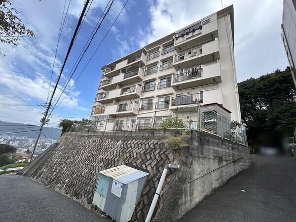 【二葉コーポラスA棟】外観