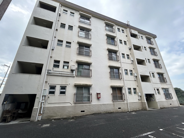 【二葉コーポラスA棟】外観