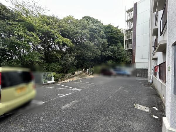 【二葉コーポラスA棟】エントランス