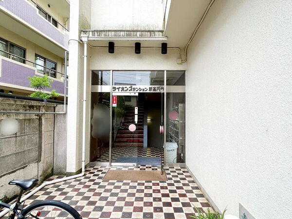 【ライオンズマンション新高円寺】エントランス