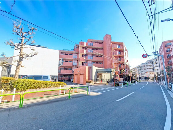 【ライオンズガーデン東武練馬壱番館】外観