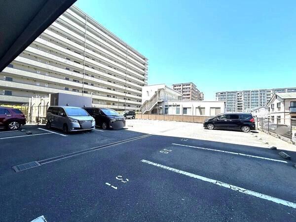 (駐車場) (駐車場)