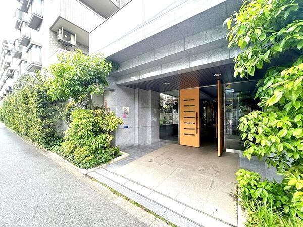 【サンティール三鷹ノースウィング】エントランス1