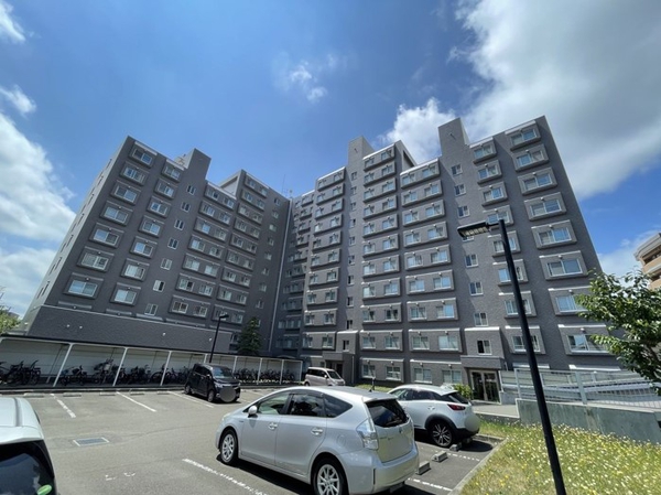 【真駒内緑町ロジュマン】外観 【真駒内緑町ロジュマン】外観