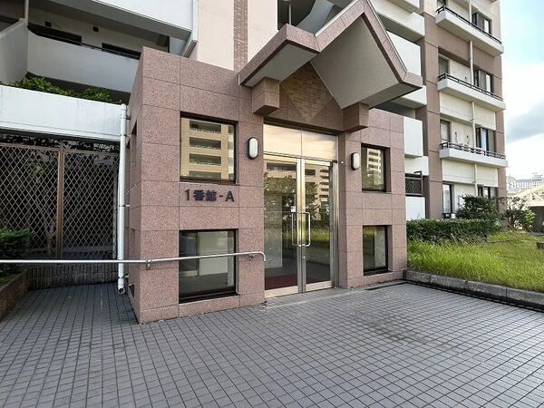 【レークヒルズ野多目】エントランス