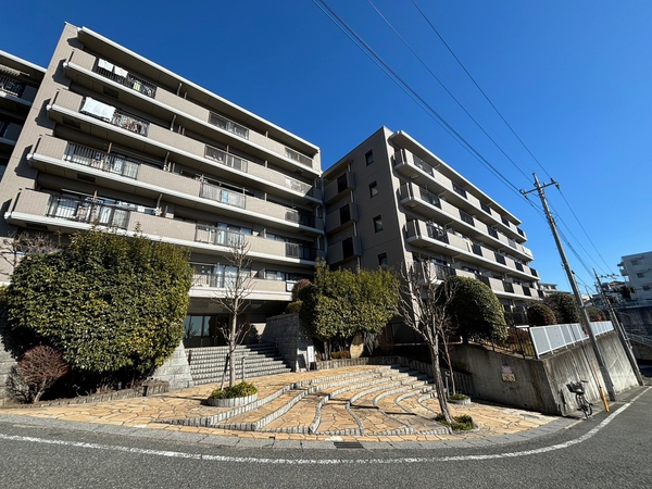 【コスモ宮前平クレスト】外観