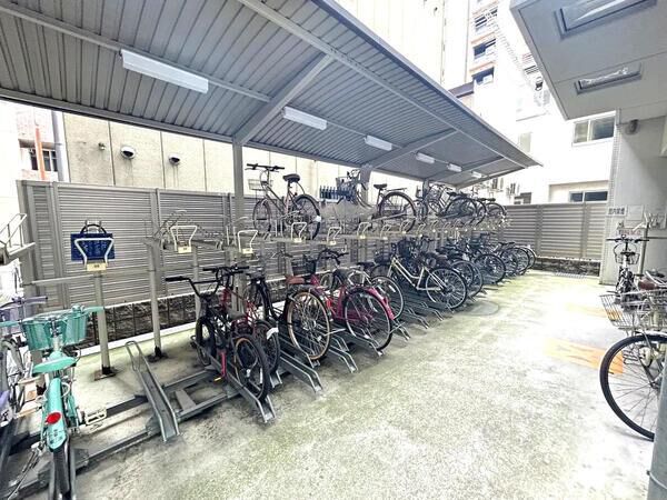 【エステムプラザ難波EASTⅡブレスト】共用部分(駐輪場) 【エステムプラザ難波EASTⅡブレスト】共用部分(駐輪場)