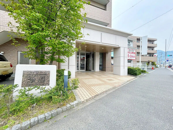 【ロイヤルシャトー祇園】エントランス