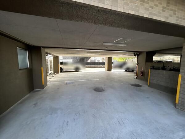 【セントラルハイツ桜山】駐車場