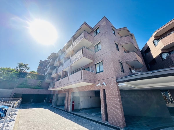 【グランドメゾン千里山西】外観