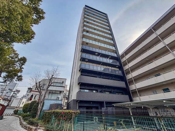 【プレサンスロジェ平野本町】外観