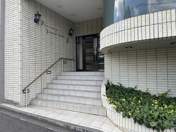 【フローレンス矢野南弐番館】エントランス