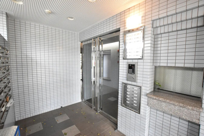 【アピエス桜本町】エントランス