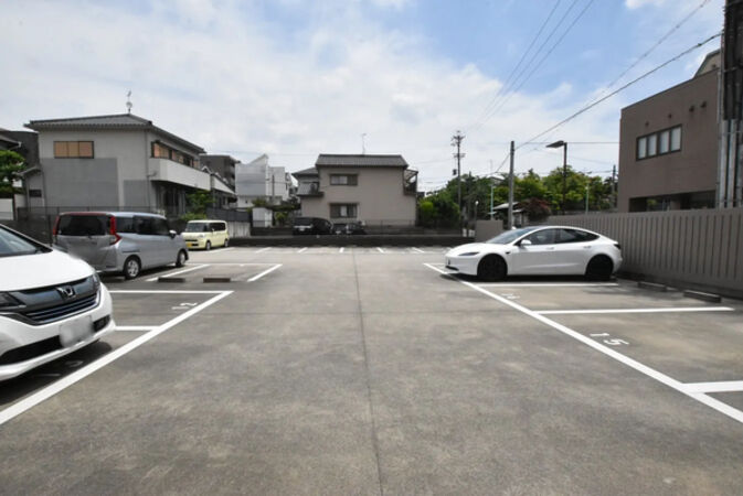 【アピエス桜本町】駐車場