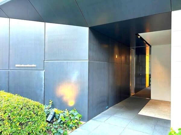 【ピアース南麻布】エントランス