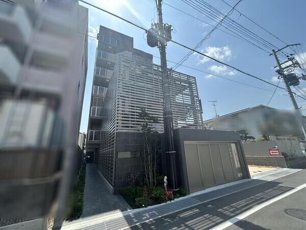 【プレサンスロジェ夙川】建物外観