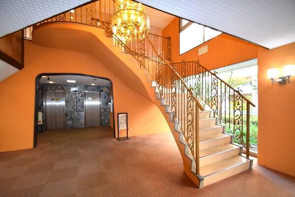 【シャンボール第2築地】エントランス1