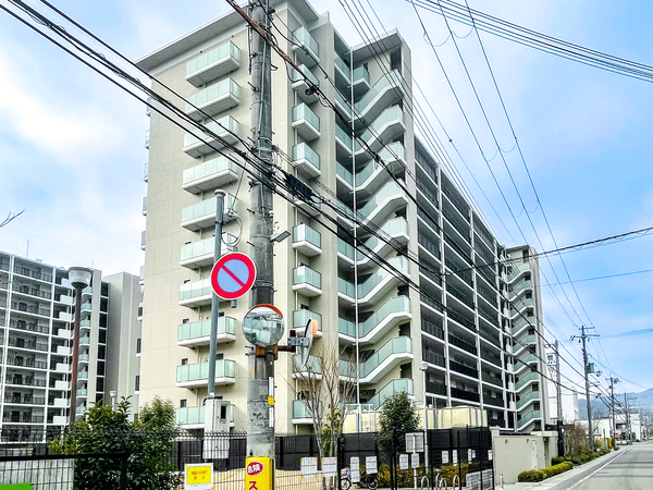 【ジオ川西多田パークサイト】外観