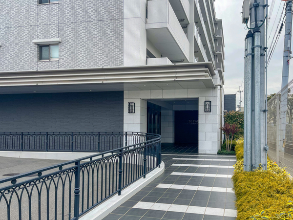 【エスリード伊丹グランプレイス】エントランス