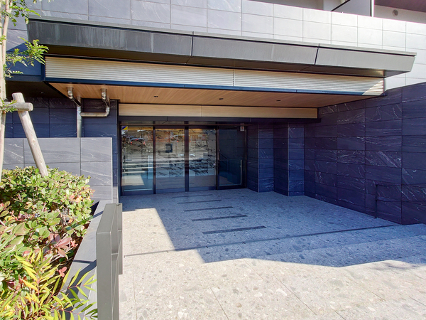 【プレシス東大宮】エントランス