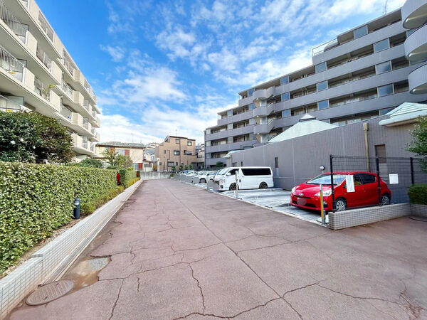 【コスモ小竹向原】駐車場 【コスモ小竹向原】駐車場