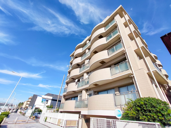 【ザヴィスタ江ノ島海岸通り】外観