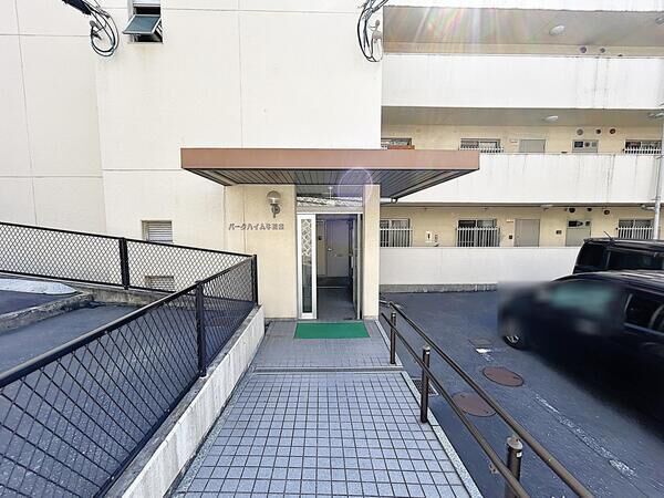 【パークハイム牛田東】＜エントランス＞