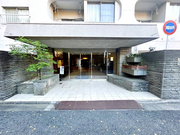 【桜台ハイライズ】エントランス