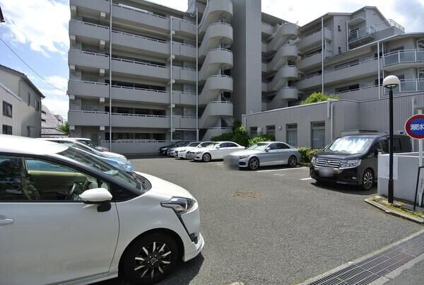 【コスモ大宮大成】駐車場 【コスモ大宮大成】駐車場