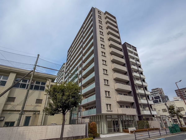 【ルーシア北梅田】外観