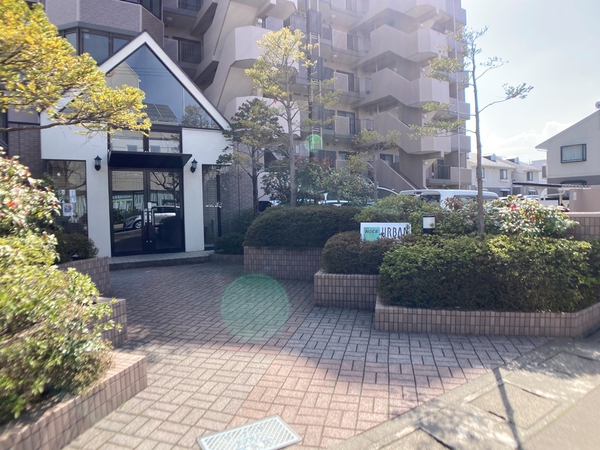 【ナイスアーバン南仙台Ⅱ】エントランスアプローチ