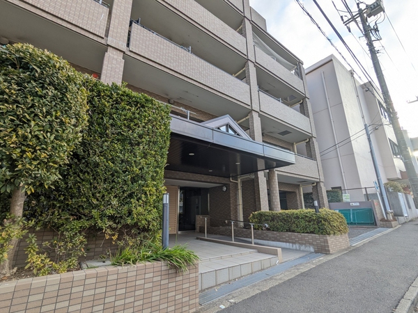 【藤和シティホームズ湘南町屋】エントランス